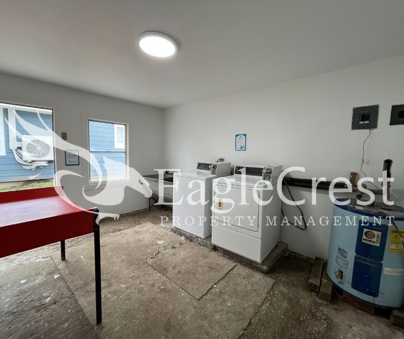 Building Photo - Roseville Lane Apartments