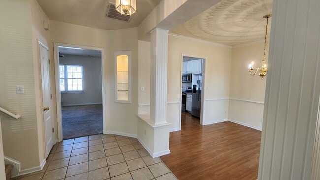 Building Photo - Sawyer Lakes