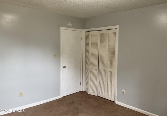 Building Photo - 1526 Tramway Ct