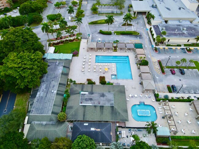 Building Photo - 1801 Eleuthera Point