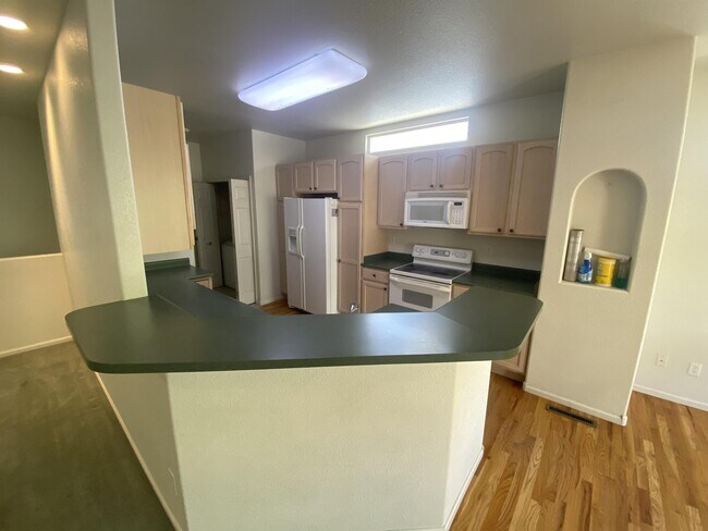 Building Photo - 5259 W 9th St Dr