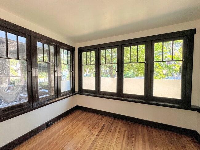Building Photo - 7104 Schoyer Ave