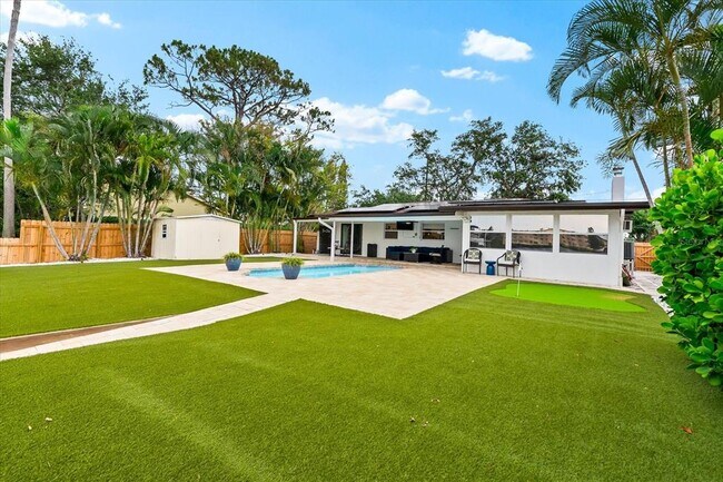 Building Photo - 8848 Sunlit Cove Dr NE