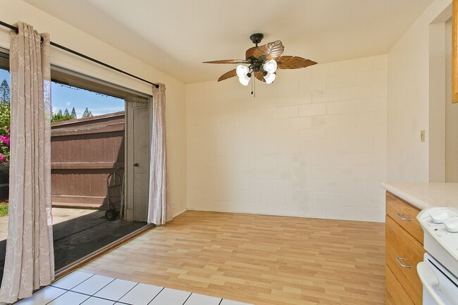 Building Photo - Pacific Village Annex - 2 bedroom, 1.5 bat...