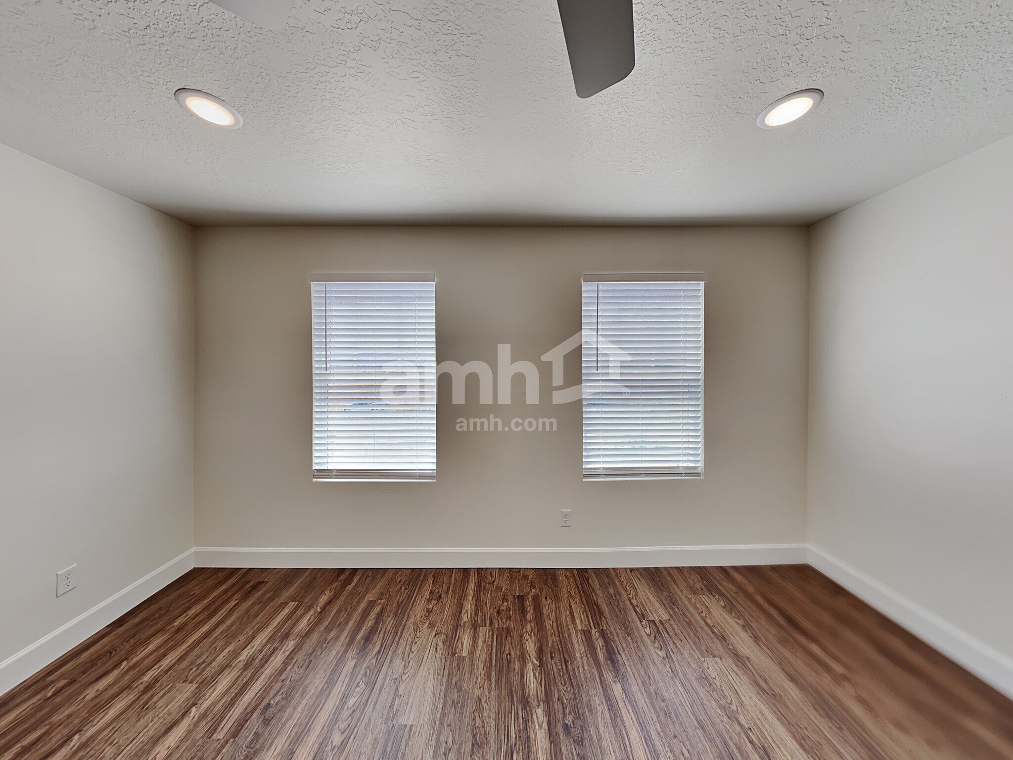 Building Photo - 5996 S Jordan Pkwy