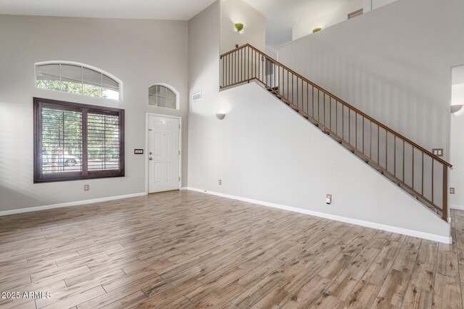 Building Photo - 2500 S Sunnyvale Ave