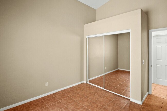 Building Photo - SW!! Single Story!! Pool!! NO HOA!!  Corne...