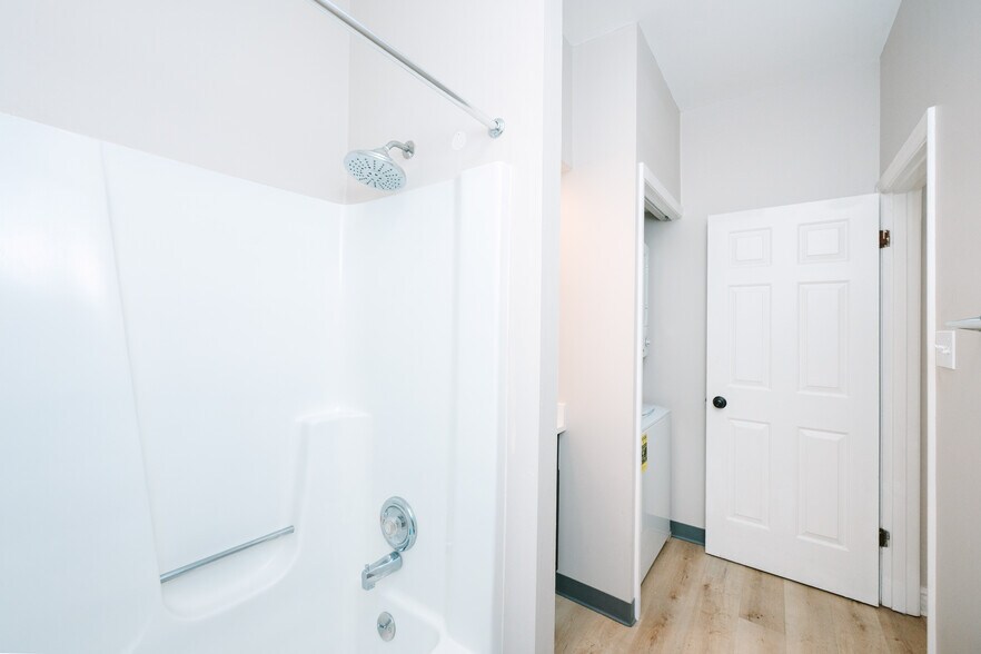 Building Photo - 1419 N Franklin St