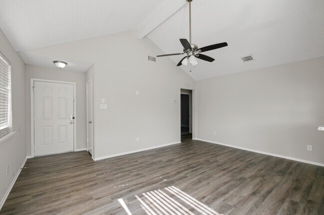 Building Photo - 13702 Tanvern Ct