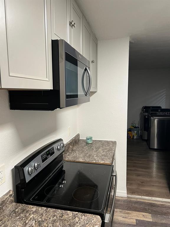 Building Photo - 200 S Ortman Dr