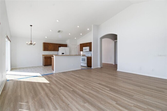 Building Photo - 2764 Rochelle Dr