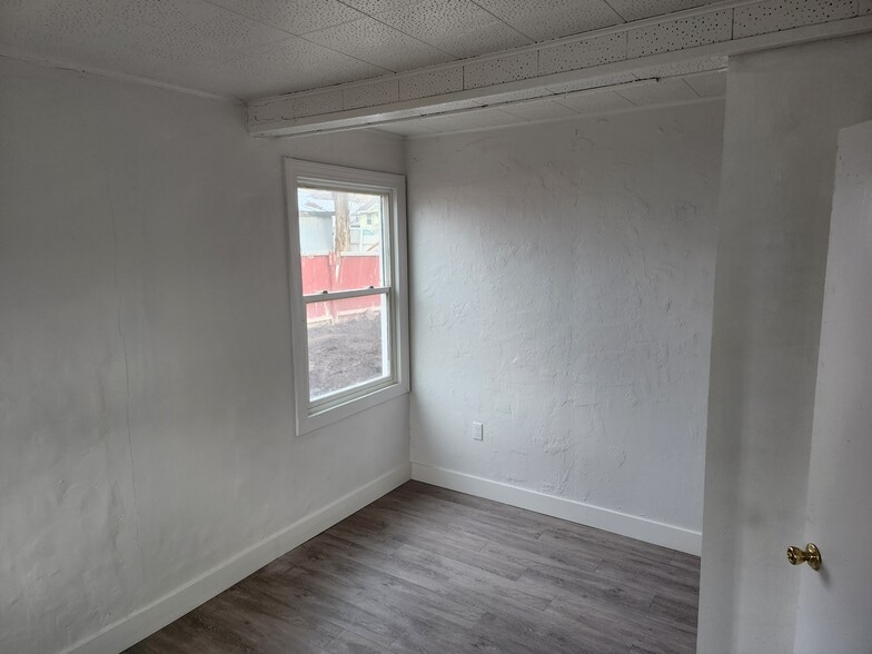 Bed 2a - 4988 Weyerhaeuser Rd