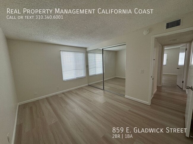 Building Photo - 859 E Gladwick St