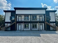 Building Photo - 411 Hillcrest Dr