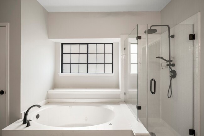 Building Photo - 16315 Hammerwood Ct