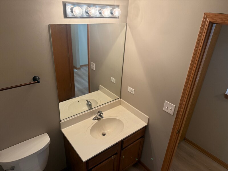 Building Photo - 611 Arbor Cir