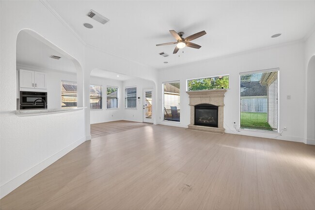 Building Photo - 22115 Oakcreek Hollow Ln