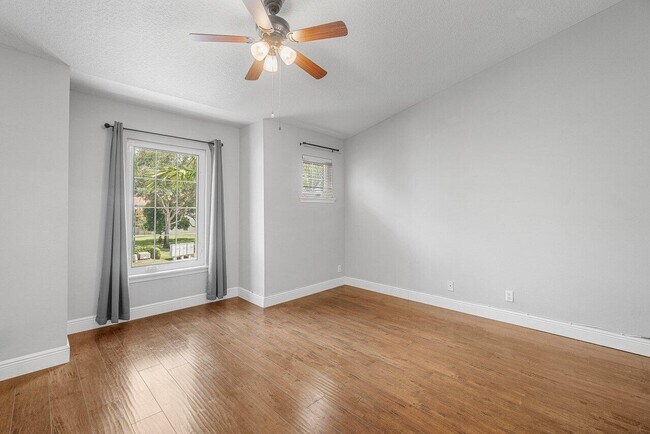 Building Photo - 8080 Briantea Dr