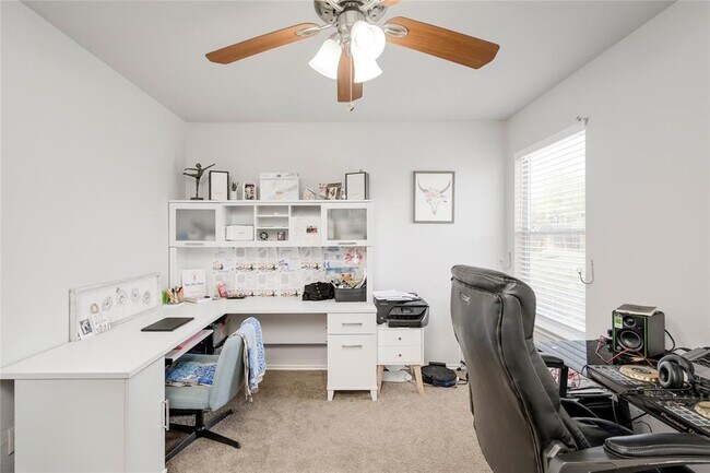 Building Photo - 148 Buttercup Way