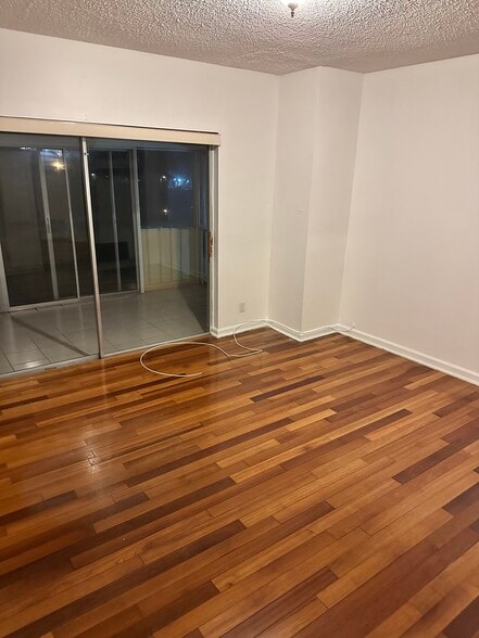 bedroom two - 3115 N Palm Aire Dr