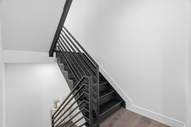 Building Photo - 9 Minerva St