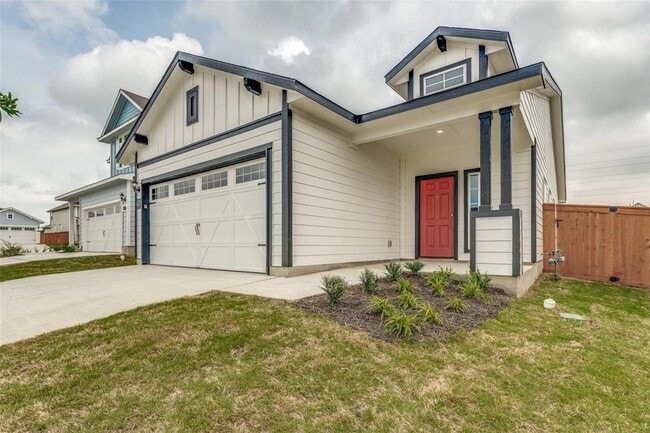 Building Photo - 140 Thunder Oak