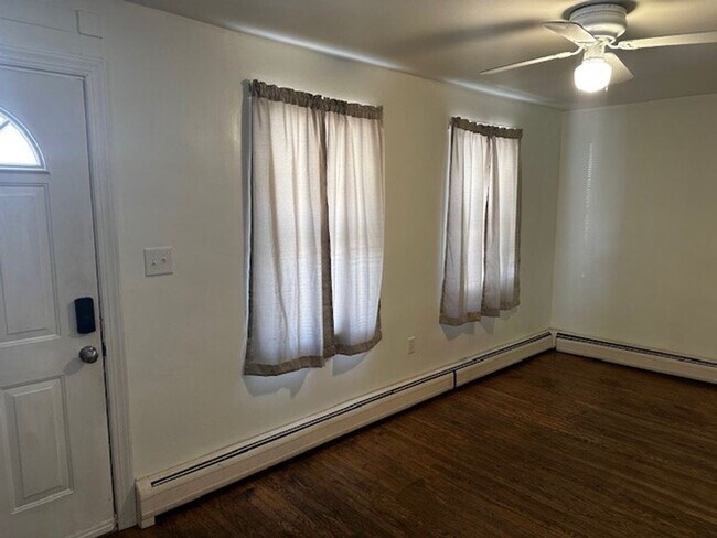 Building Photo - 3 bedroom semi Etters
