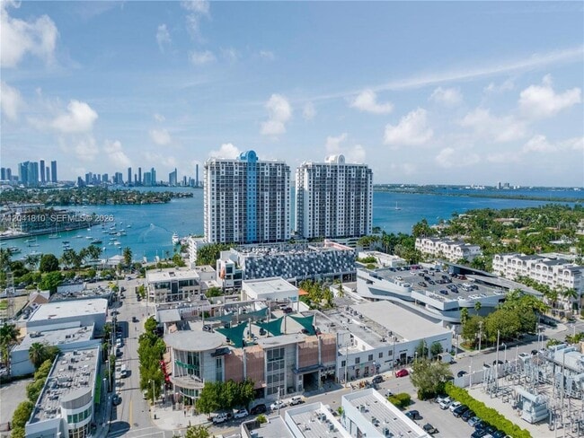 Building Photo - 1900 Sunset Harbour Dr