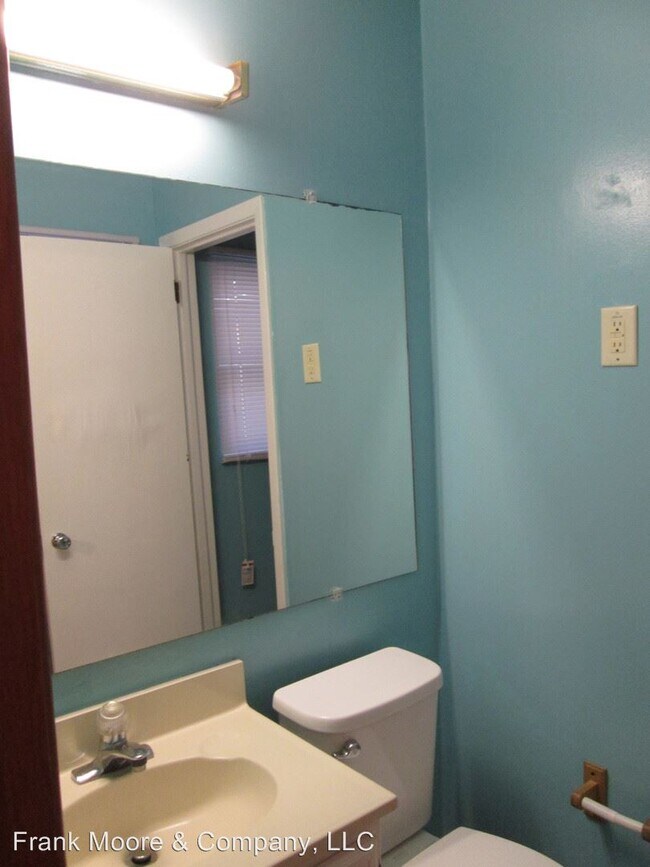 Building Photo - 3 br, 1.5 bath House - 232 Dyches Dr