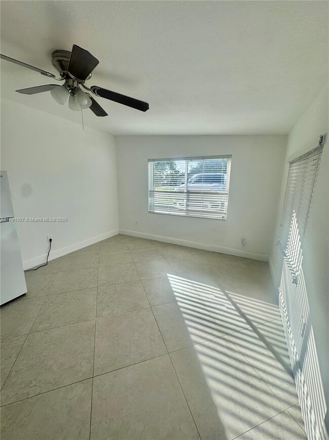 Building Photo - 1401 NW 79th Terrace
