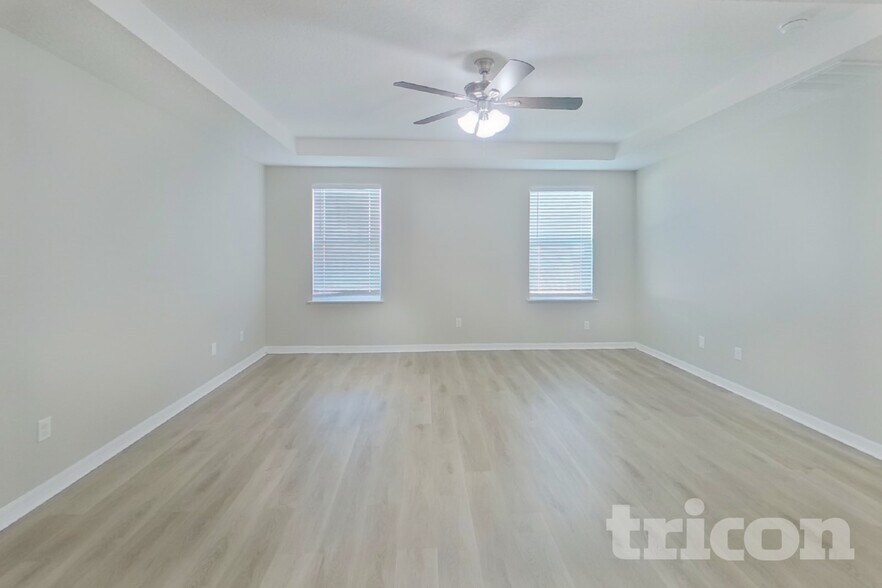 Building Photo - 15320 Scorpio St