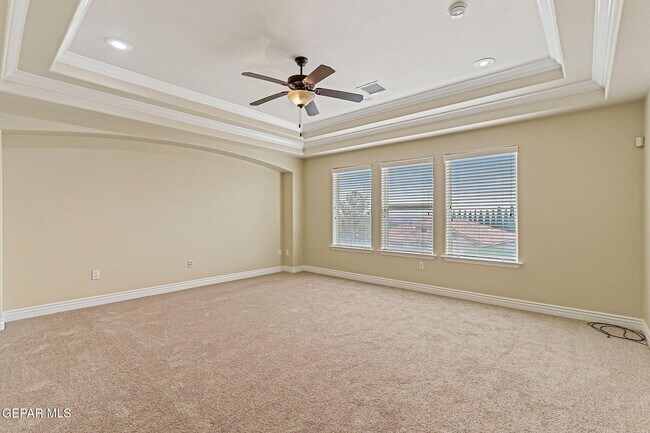 Building Photo - 6285 Wildwood Ct