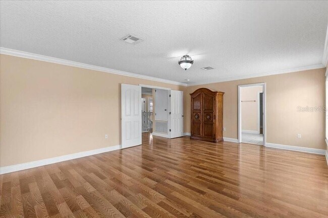 Building Photo - 3949 Golden Finch Way