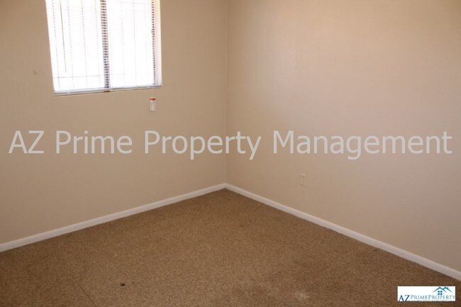 Building Photo - 1308 N 31st Ave