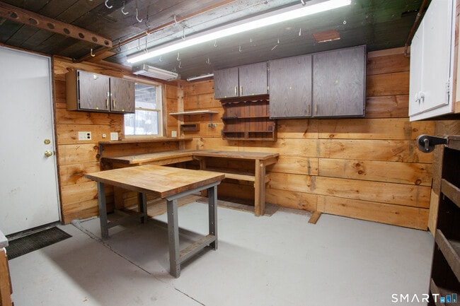 Building Photo - 27 High St