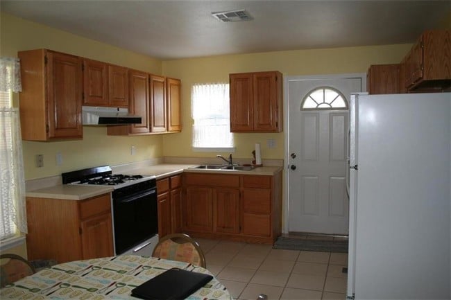 Building Photo - 7217 Cuba Dr