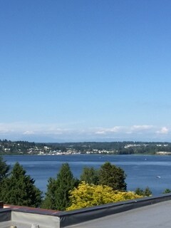 View towards Kenmore - 3825 NE 155th Pl
