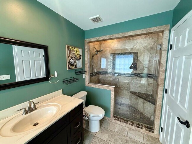 Building Photo - 22 Valley Creek Dr SW