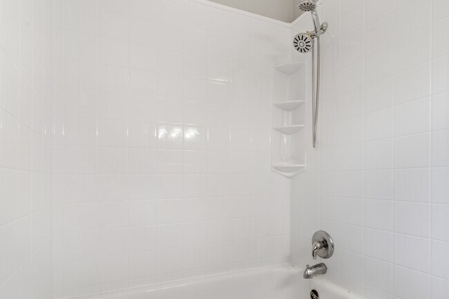 Building Photo - 603 Bitsy Ln