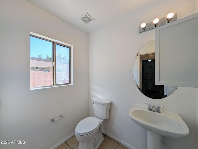 Building Photo - 6416 N 78th Ln