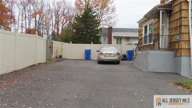 Building Photo - 649 Inman Ave