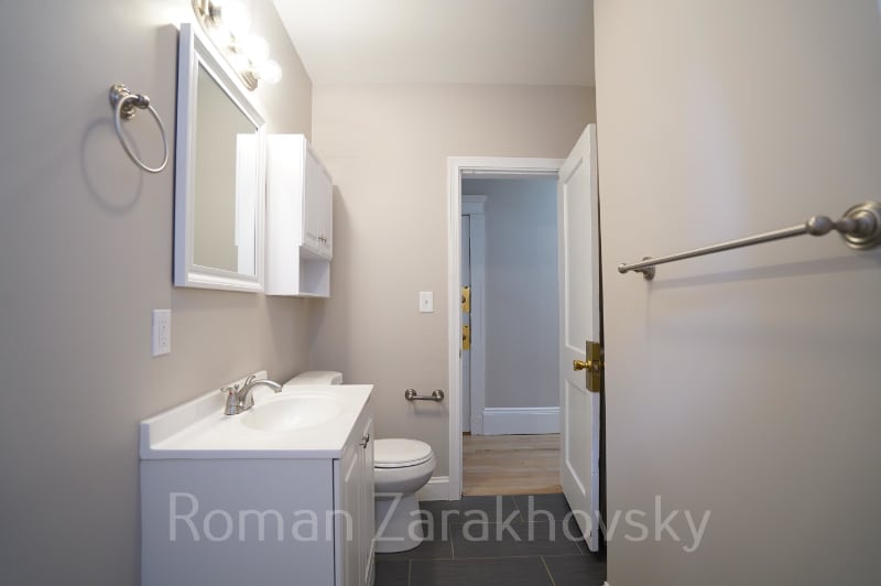 Building Photo - 58 Gardner St