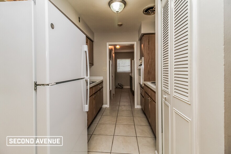 Building Photo - 1413 Kirby St