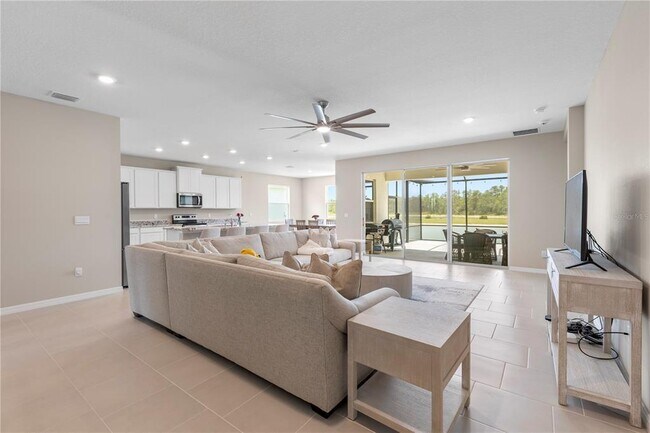 Building Photo - 33700 Hamilton Hl Ln