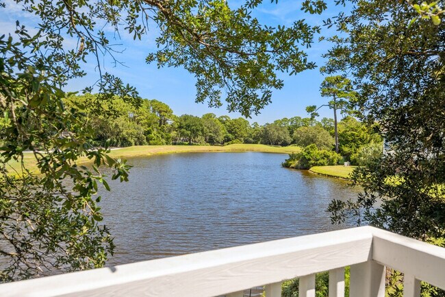 Building Photo - 127 Marsh Lake Dr