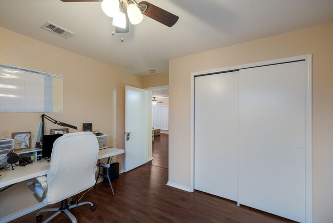 Building Photo - 7037 Lynn Lake Dr