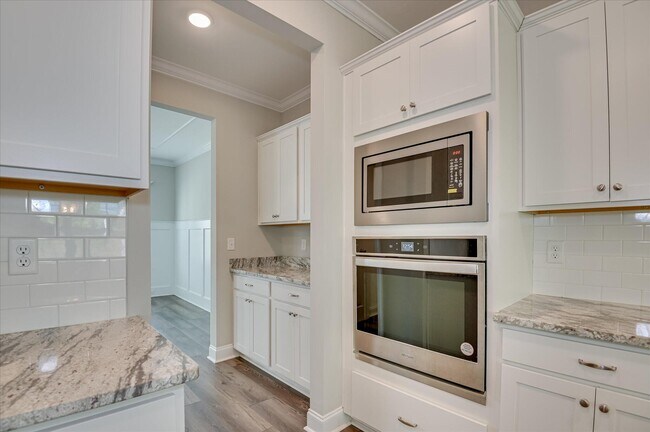 Building Photo - 1015 Sluice Gate Dr