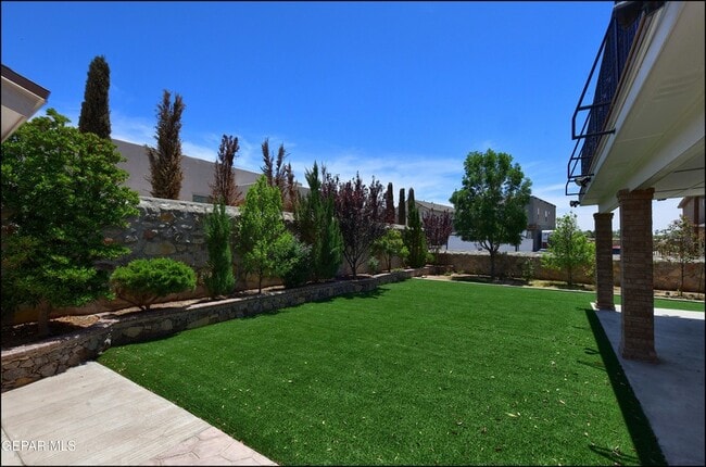 Building Photo - 6560 McFarland Ave