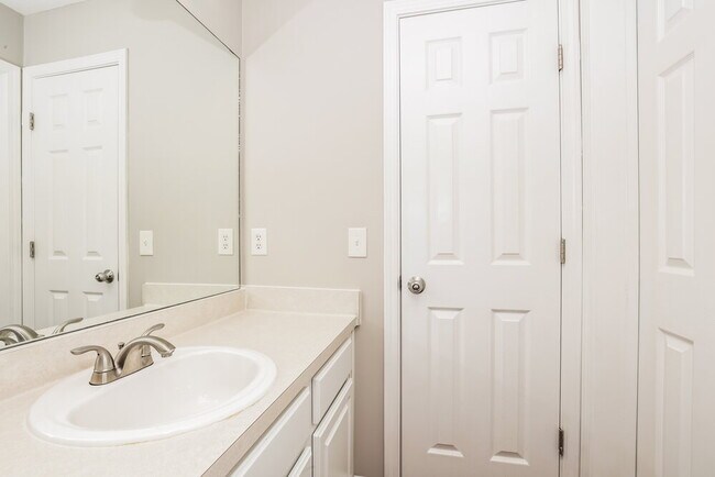 Building Photo - 2860 Paddle Wheel Dr