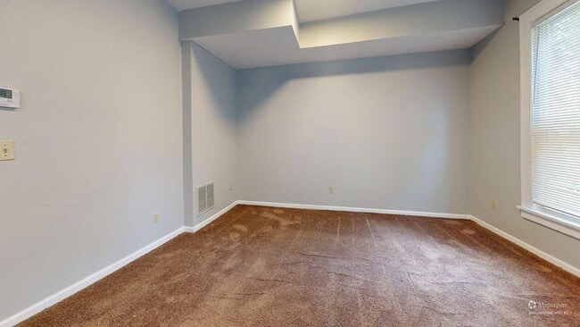 Building Photo - Madison/W.95th neighborhood : 3 bedroom/1 bath single family house available NOW.